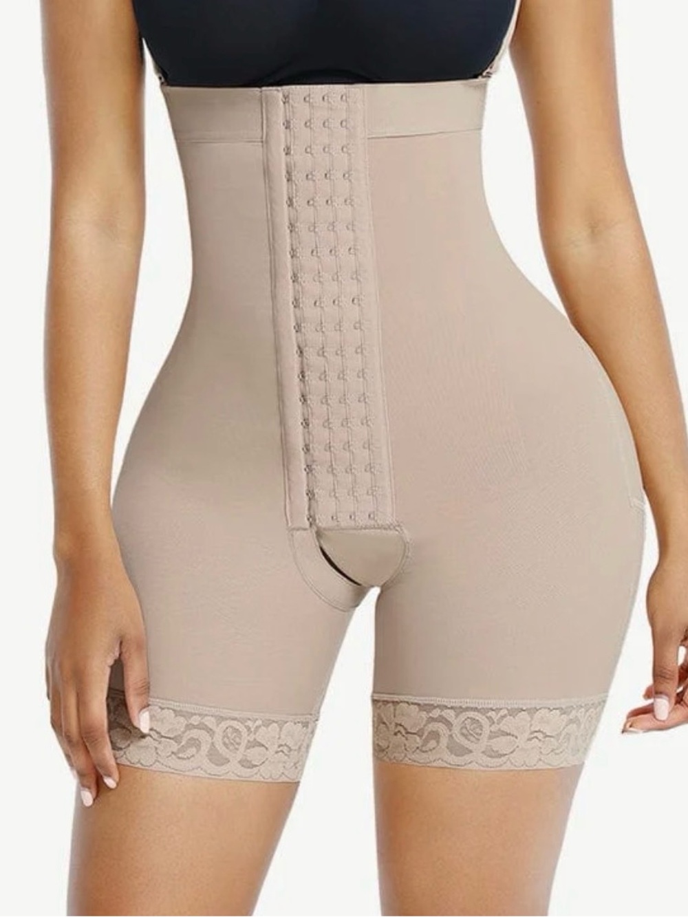NWOT SHAPELLX Bare Essentials
AirSlim Tummy Control Butt Lifting Short size smal